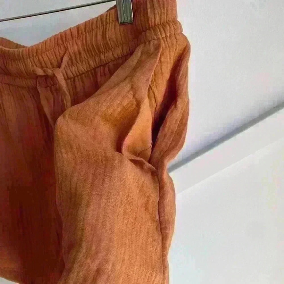 H&M  Crinkled Cotton High Waist Side Pockets Rust Orange Shorts Size S - Picture 6 of 7